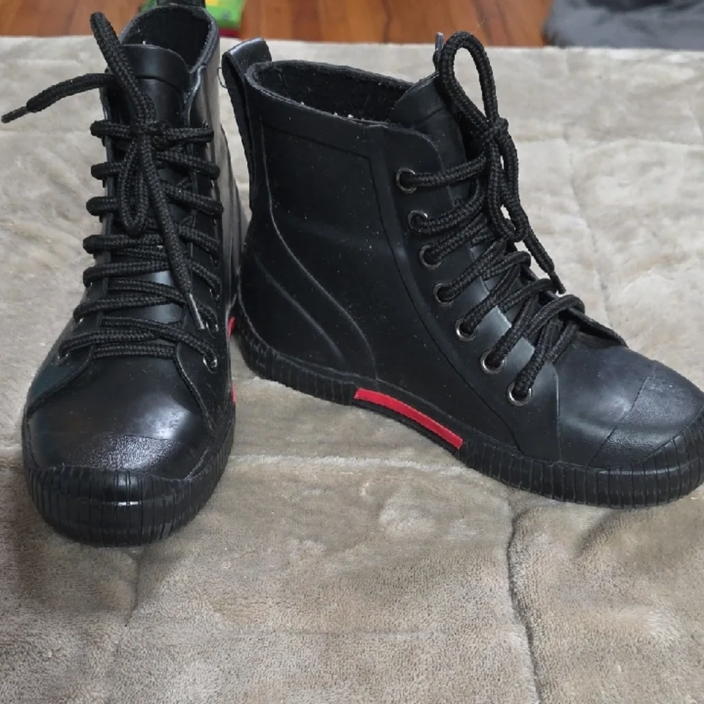 Art Class Kids/Boys Rubber‎ Rain Boots Ankle Lace Up Sz 1 EUC